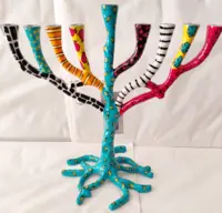 חנוכיה מעוצבת מאלומיניום יצוק צבוע באמייל עבודת יד 9264 דגם The Wild Tree.