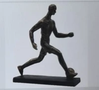 פסל אומנותי כדורגלן 33 סמ מבית GRACIA GALLERY